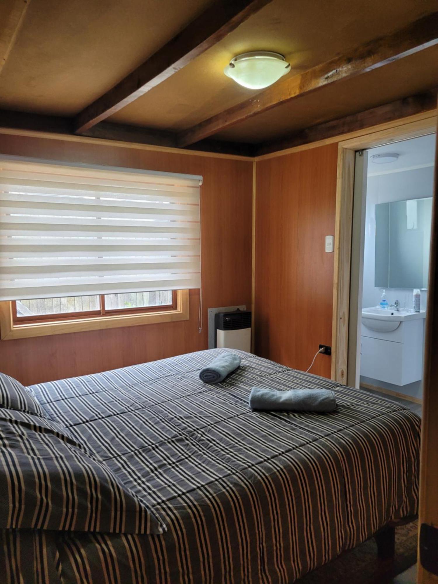 Hostal Traveltour El Campesino 푸에르토나탈레스 외부 사진